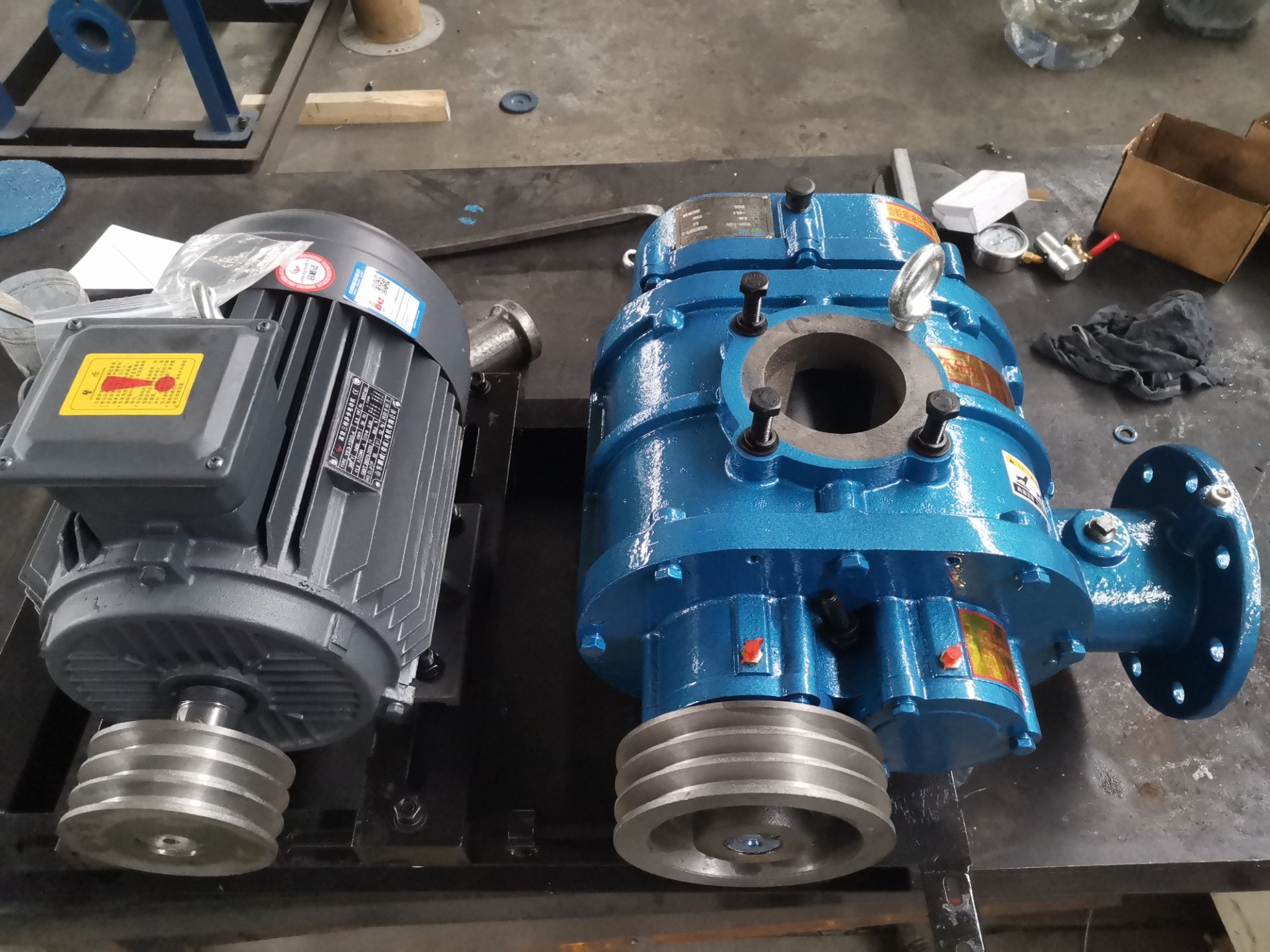 Air Cooling High Pressure Roots Blower: Pagpauswag sa Performance ug Energy Efficiency sa Industrial Applications